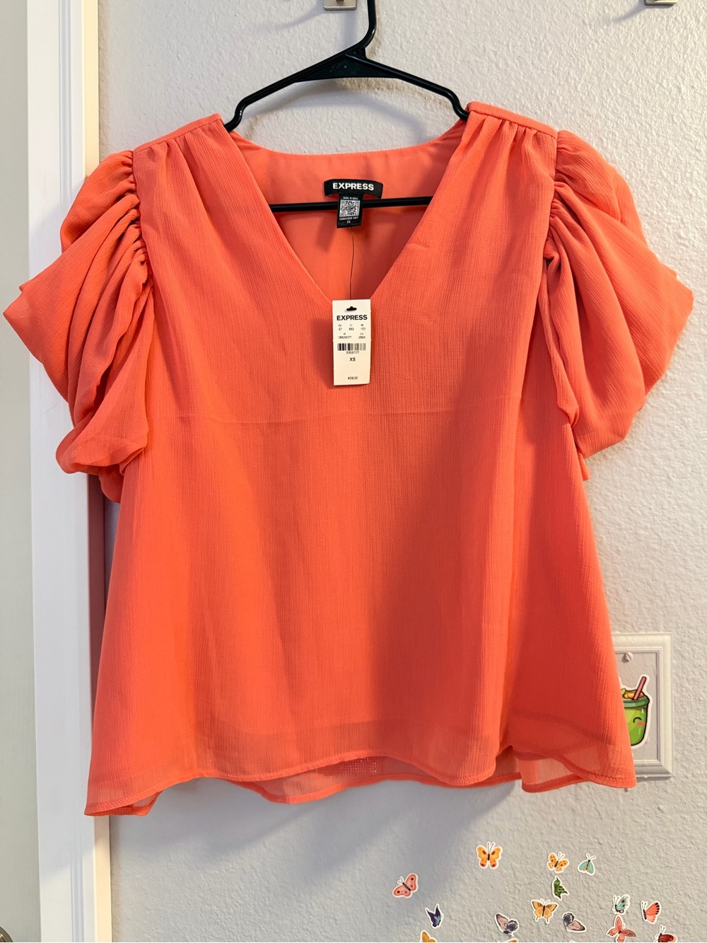 NWT Express Coral Puff-Sleeve V-Neck Blouse